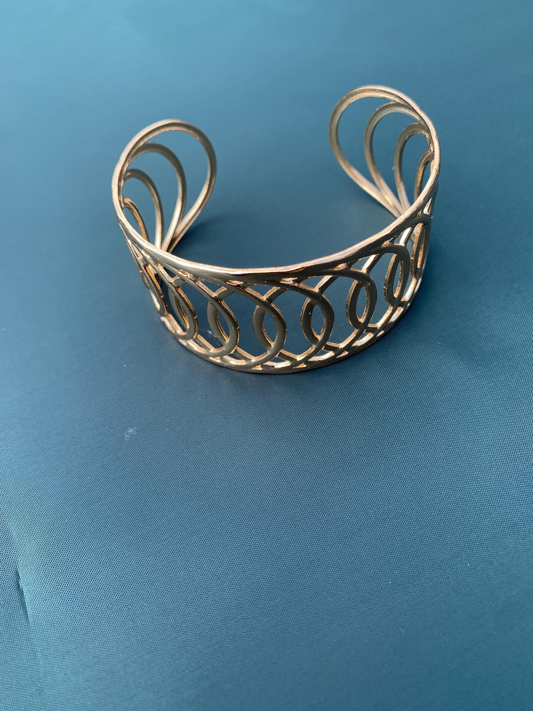 ECHO Bangle Bracelet: Distinctive Openwork Design for Any