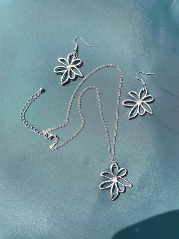 Flower silver necklace set with earrings