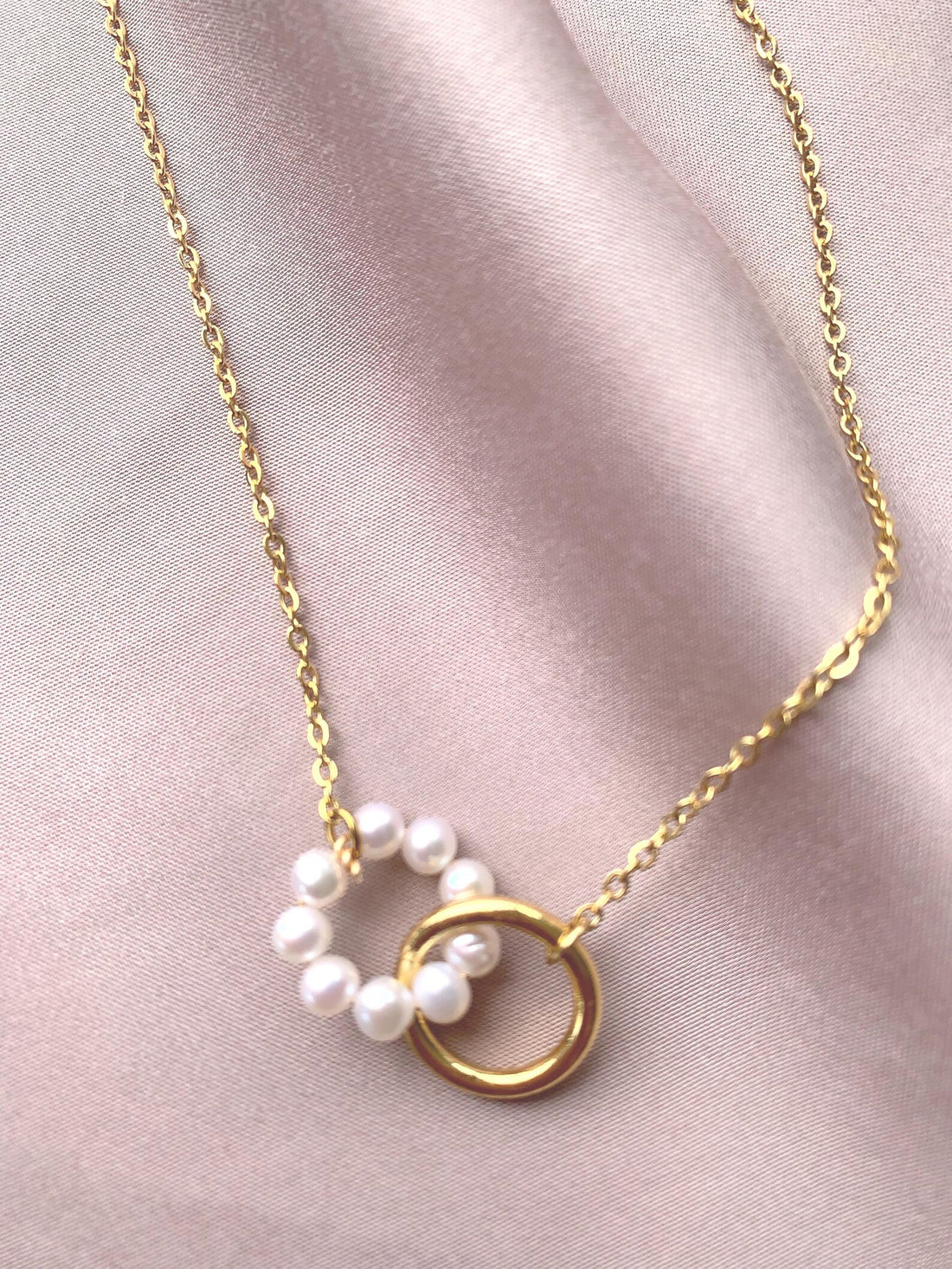 The Luna Pearl Necklace