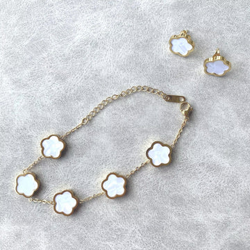 CLOVER Gold Charm Bracelet