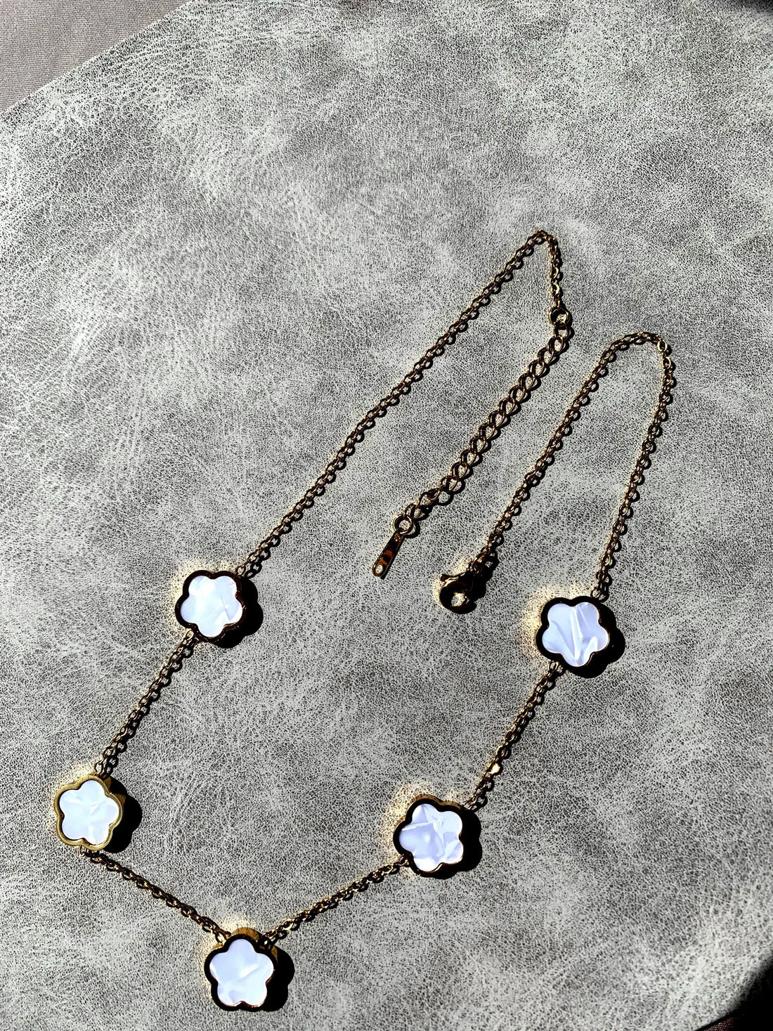 CLOVER CROWD Gold and Shell Necklace
